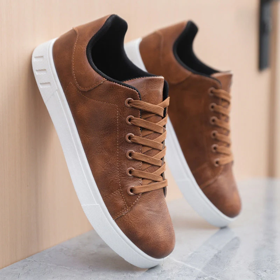 Snörade sneakers för herr i casual stil