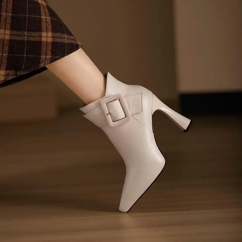 Ankelboots med spänne