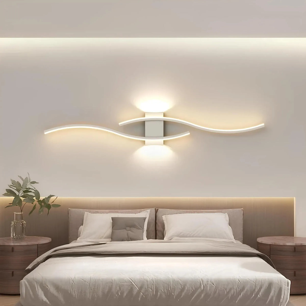 Elegant lineär vägglampa för moderna inomhusmiljöer, diskret accentbelysning för väggmontering