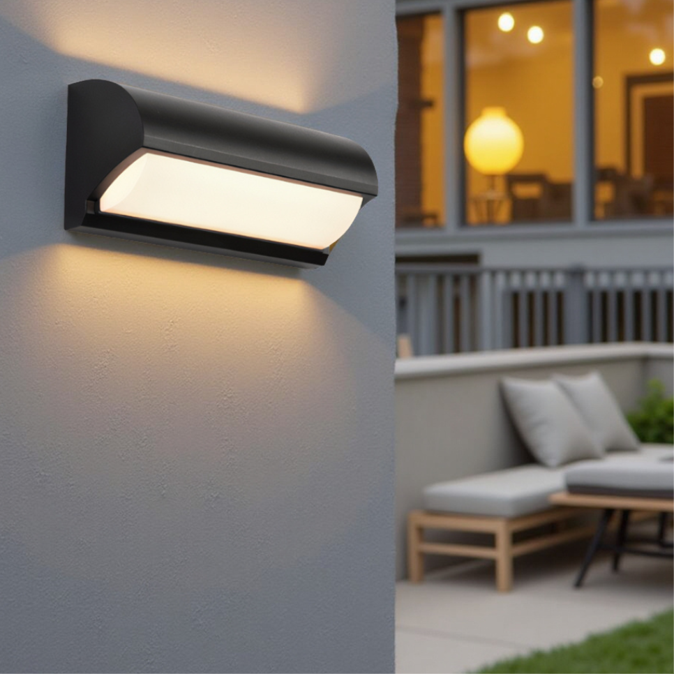 Modern svart utomhus-LED-vägglampa – Väderbeständig varm belysning för trädgård, uteplats och entréer