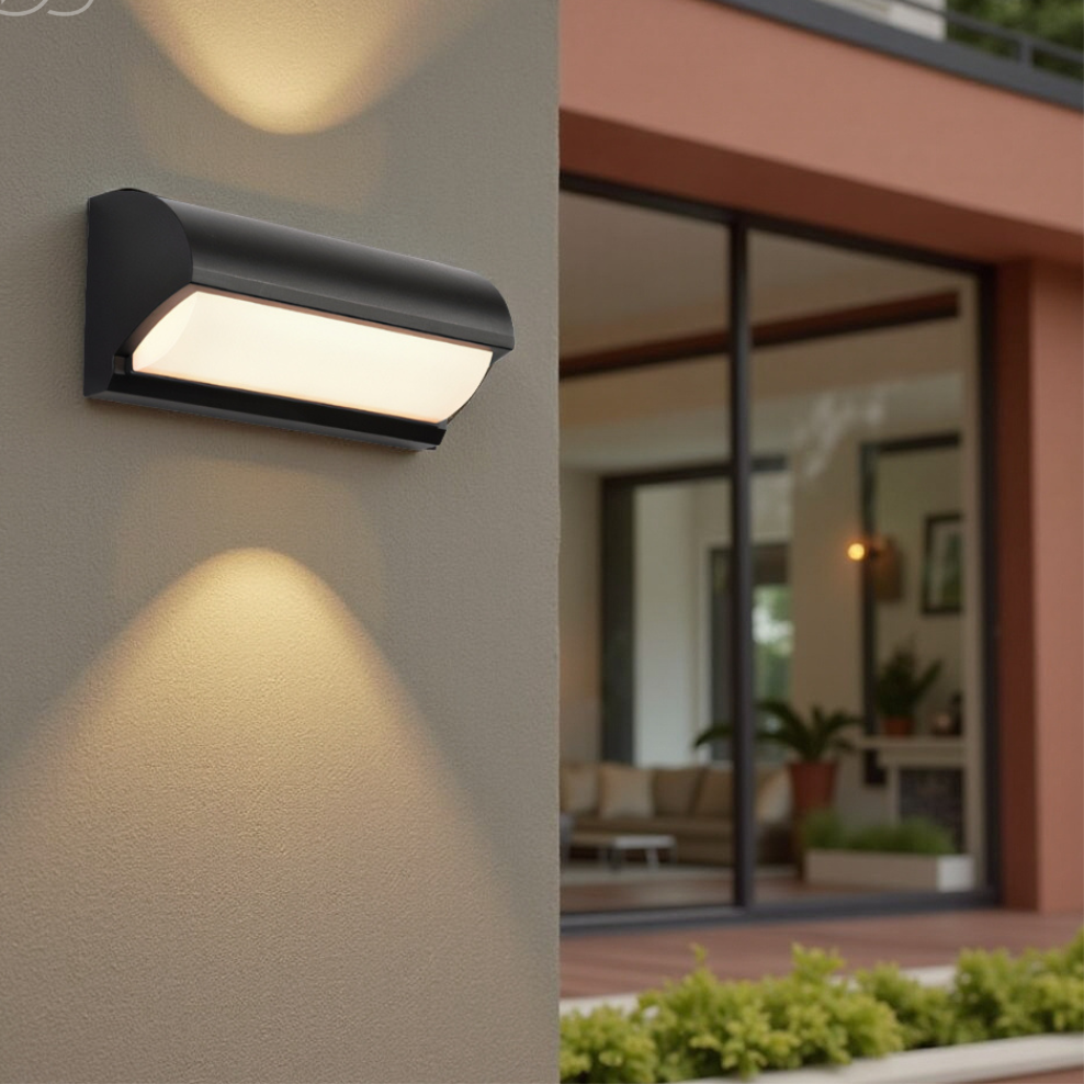 Modern svart utomhus-LED-vägglampa – Väderbeständig varm belysning för trädgård, uteplats och entréer