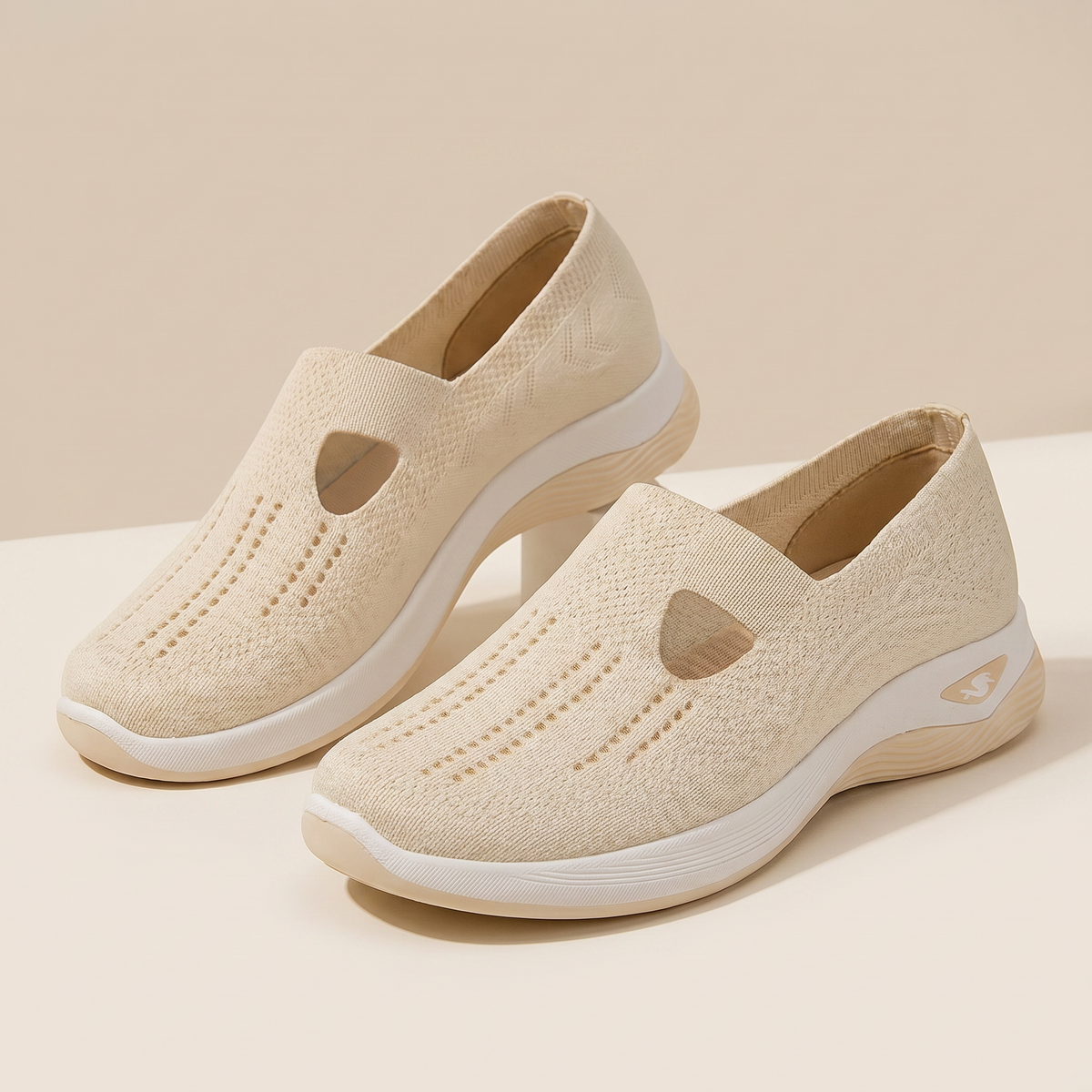 Ortopediska slip-on-skor för dam | Med andningsförmåga | Anpassade för svullna fötter
