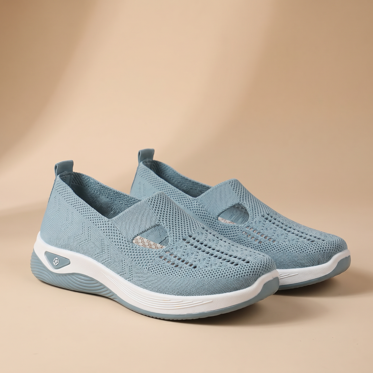 Ortopediska slip-on-skor för dam | Med andningsförmåga | Anpassade för svullna fötter