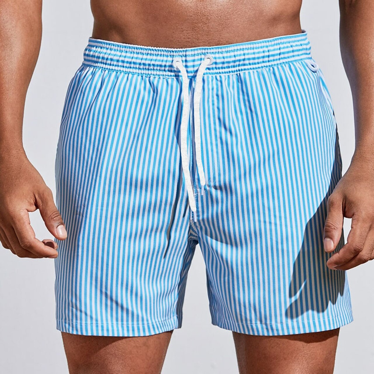 Randiga shorts med dragsko för herrar