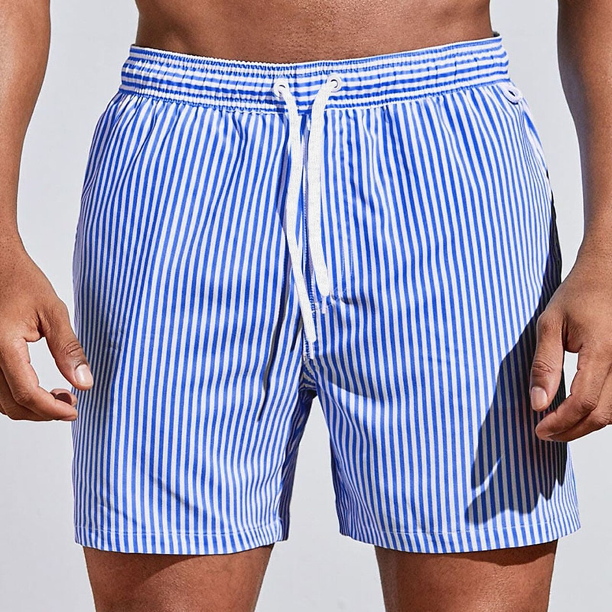 Randiga shorts med dragsko för herrar