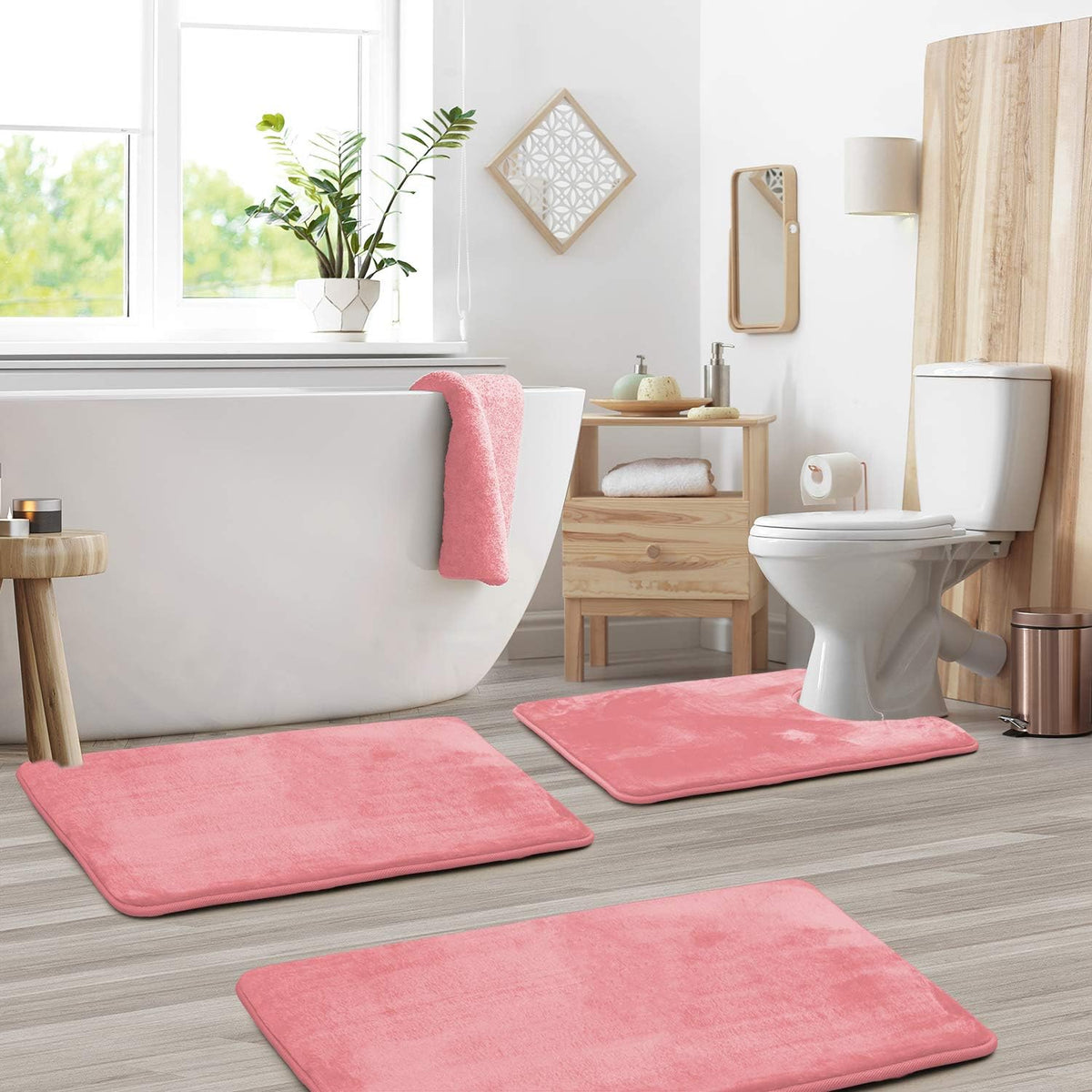 Set med badrumsmattor i memory foam, halkfria och tvättbara