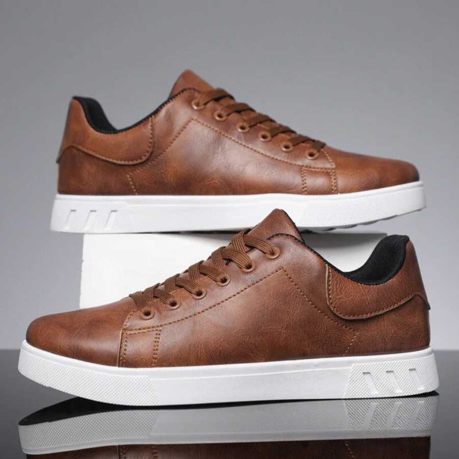 Snörade sneakers för herr i casual stil