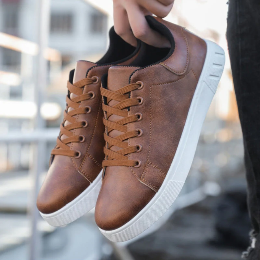 Snörade sneakers för herr i casual stil