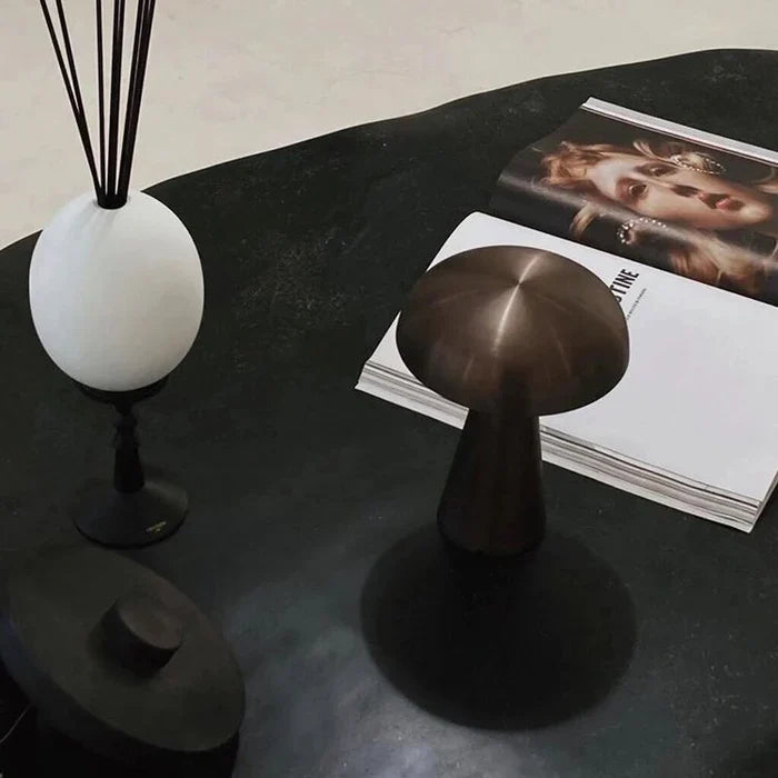 Snygg bärbar bordslampa