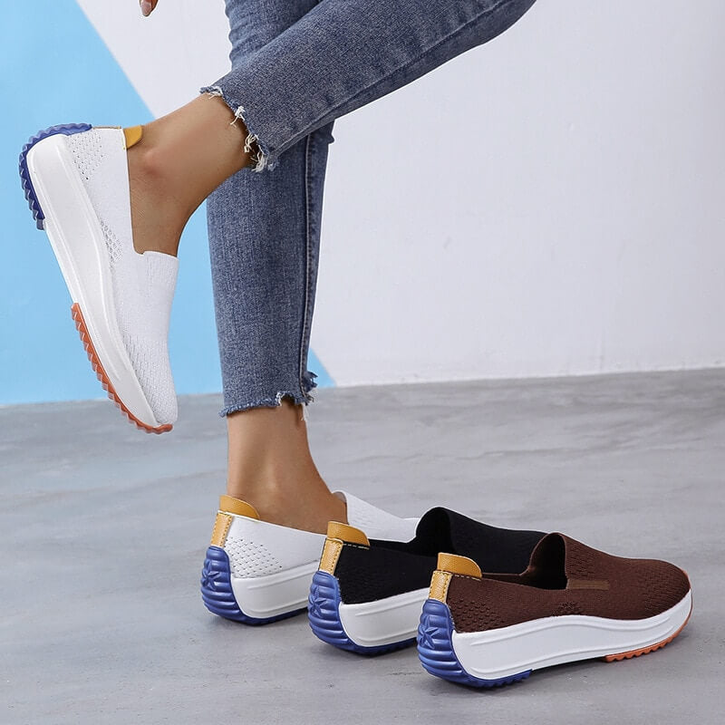 Stickade slip-on-sneakers med andningsförmåga för damer