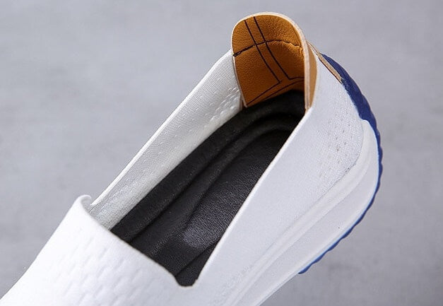 Stickade slip-on-sneakers med andningsförmåga för damer