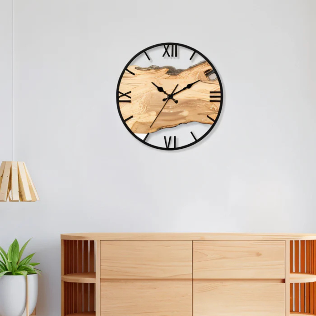 Stor svart väggklocka i minimalistisk design