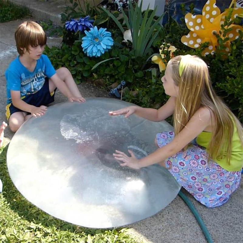 Uppblåsbar bubbelboll